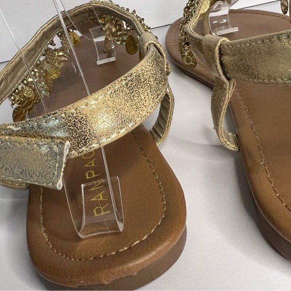 Rampage Jiffy Gold‎ Metal Charm Flat Sandal Thong Toe ankle strap Women's 9.5 - Picture 9 of 13